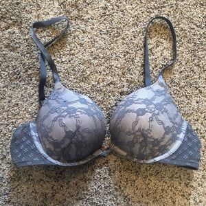 2/$25 Victoria’s Secret Push-Up Bra